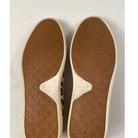 Women's UGG Leopard Slip-On Calf Hair Comfort Loafer Flats Size 8 - Picture 8 of 9